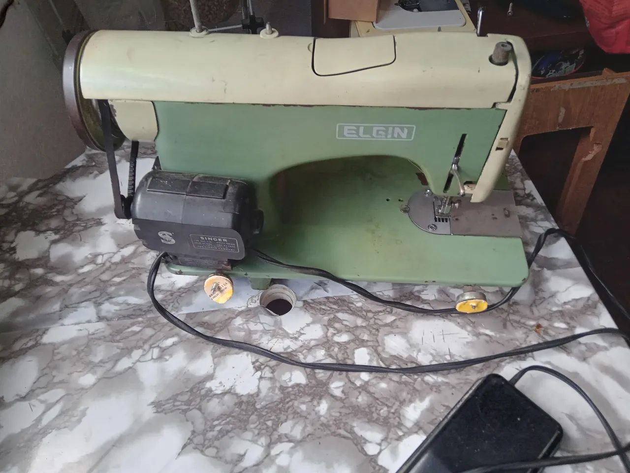 Máquina de costura Elgin Ultramatic. - Foto 2