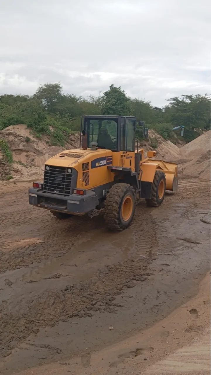 Pá mecânica Komatsu WA 200 - REVISADA - Foto 5