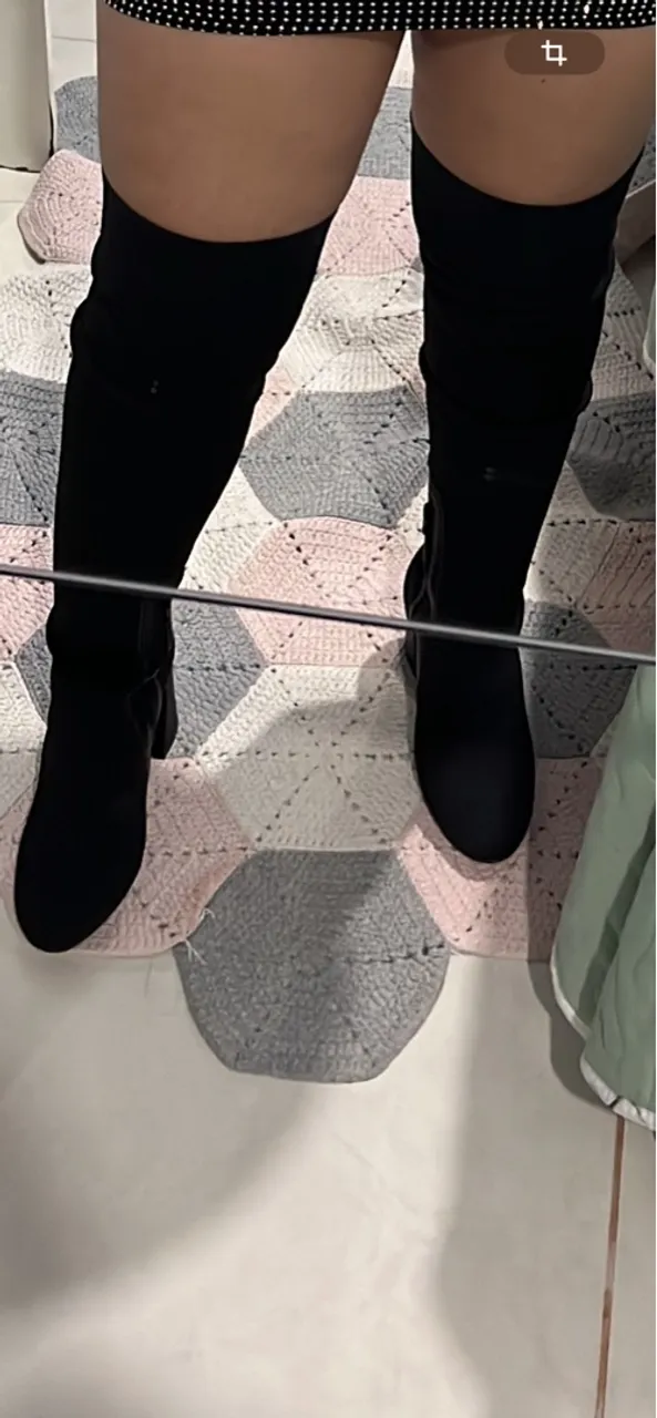Bota Over-the-Knee Preta - Elegância e Conforto78