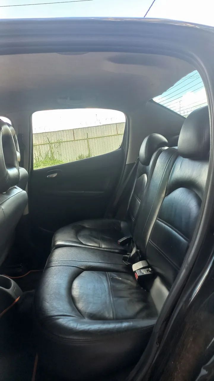 Peugeot 207 sedan 1.6 2011 - Foto 4