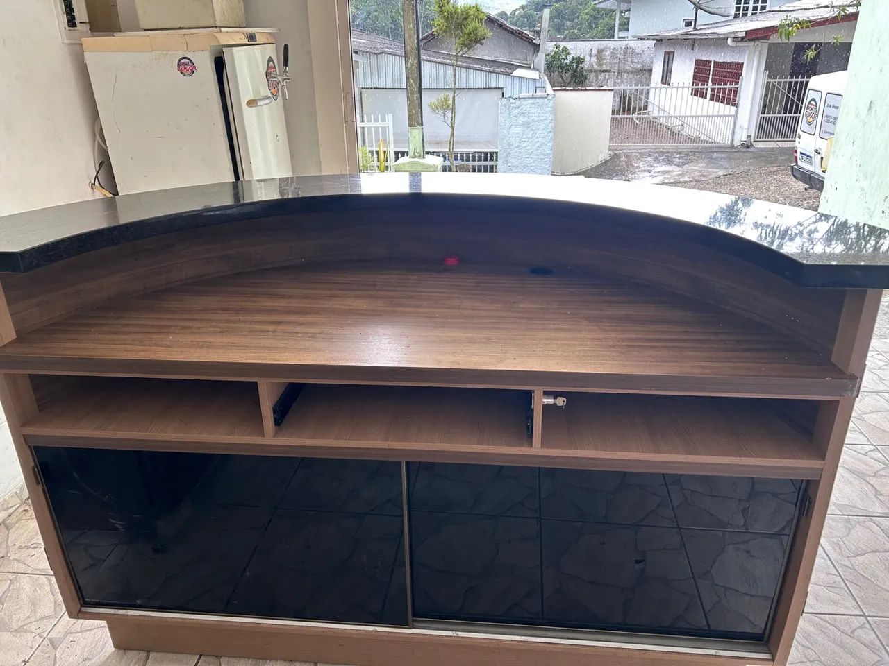 Balcão de Bar em Madeira com Tampo de Granito - Foto 2