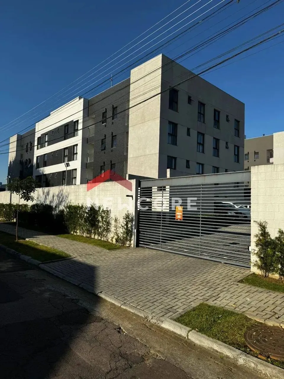 Apartamento em Rua Leonardo Javorski - Fazendinha - Curitiba/PR