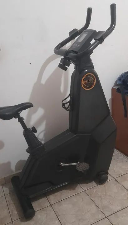 Bicicleta Ergométrica movement BM2700 profissional, faço entrega dependendo local  - Foto 4