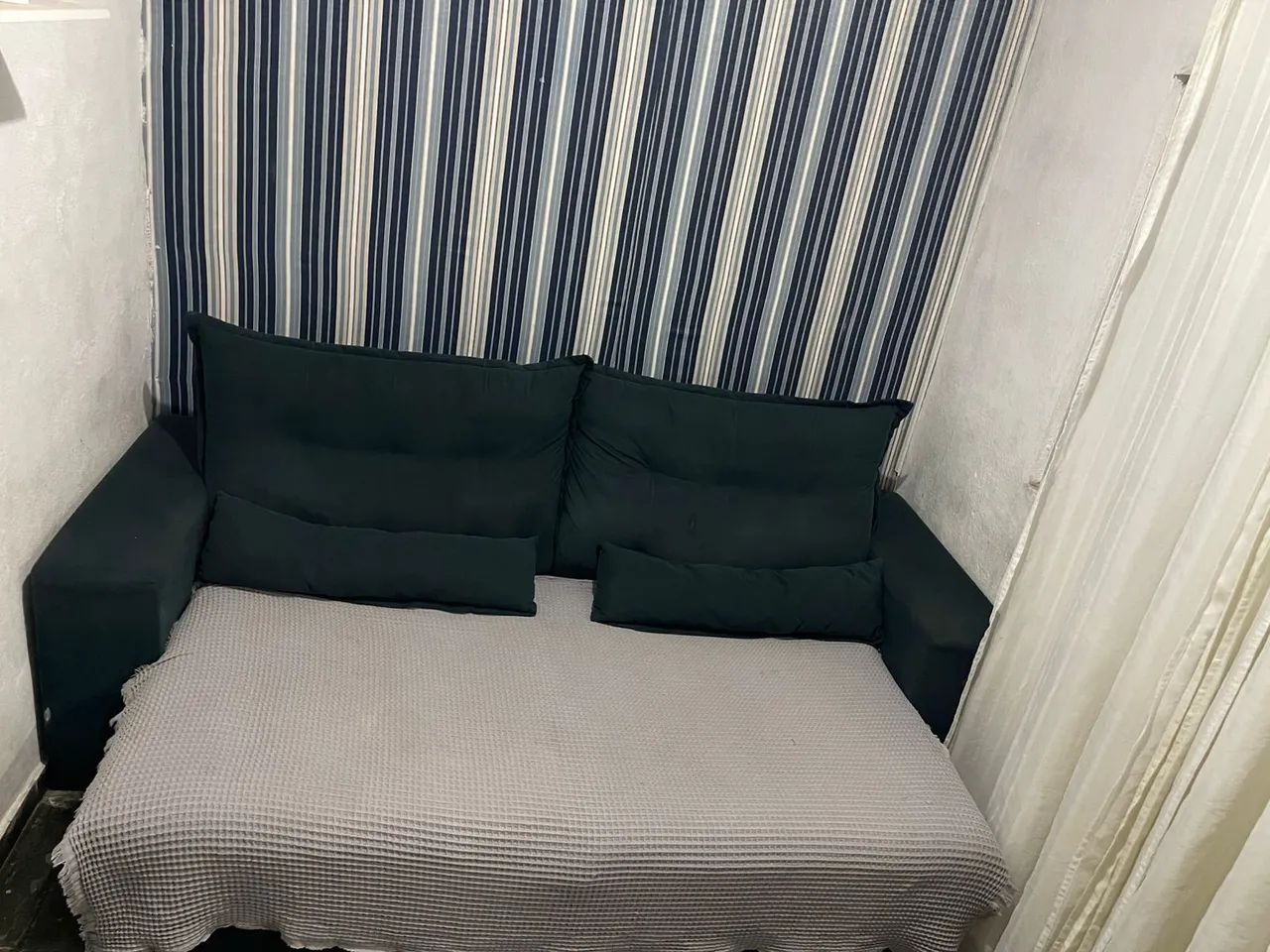 Vendo Sofá retrátil 64295993259521120