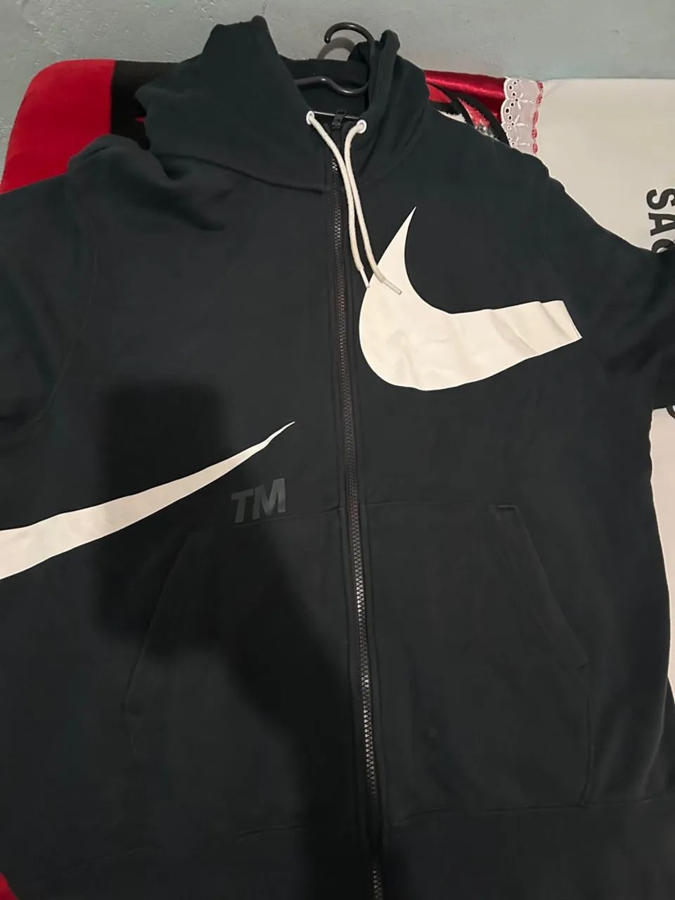 Casaco Nike com Swoosh Branco