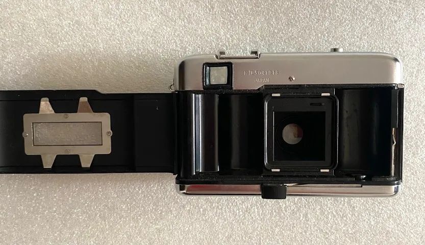 Câmera Yashica Ez-matic Made In Japan Vintage C/ Defeito - Câmeras