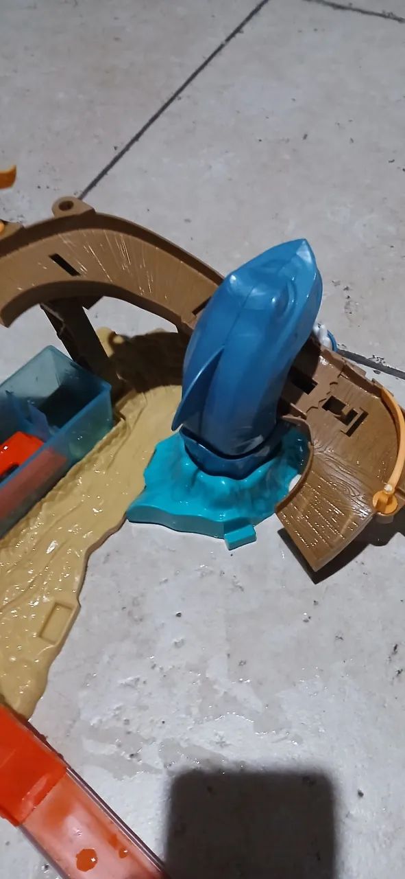 Hotwheels pista do tubarão . Novinha . Entrego no metro - Foto 6