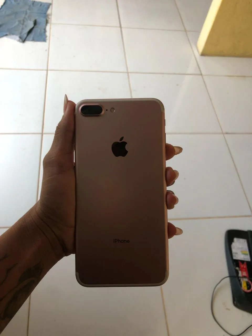 iPhone 7 plus 64g zerado sem marcas de uso 500 reais *85
