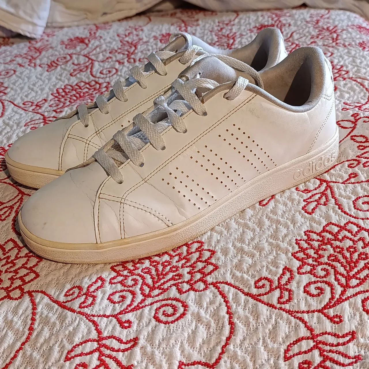 Tênis Adidas Advantage originals