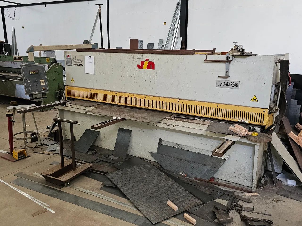 Guilhotina JIN GHO-8X3200