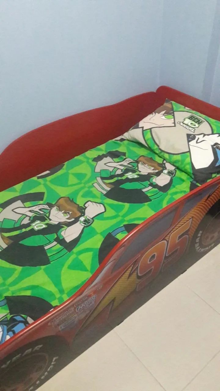 Cama solteiro -  carros vermelha