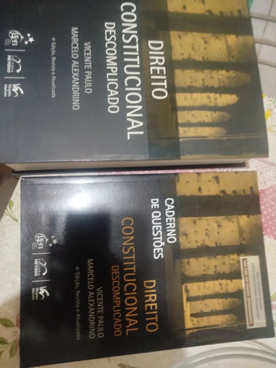 Constitutional Law Books Made Simple