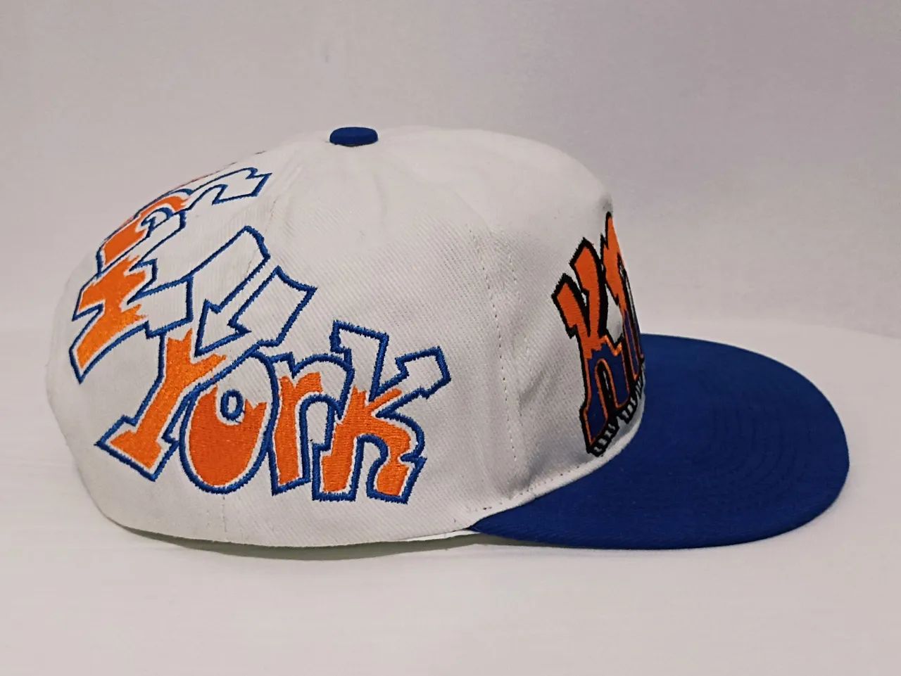 Boné New York Knicks Graffiti  - Foto 3