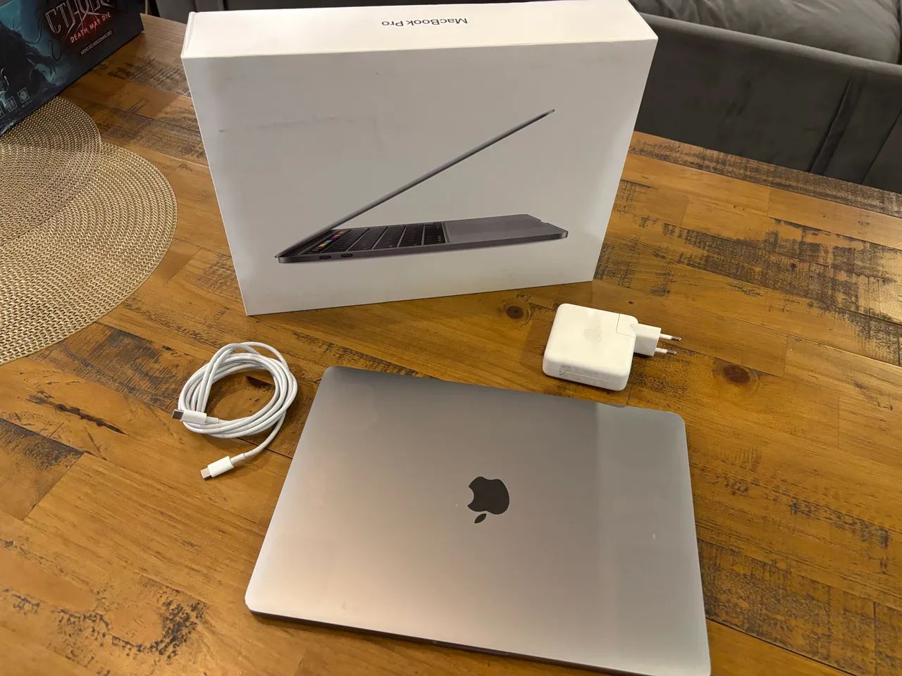 MacBook Pro 13 , 16 GB RAM, 512 GB SSD, na caixa, excelente estado