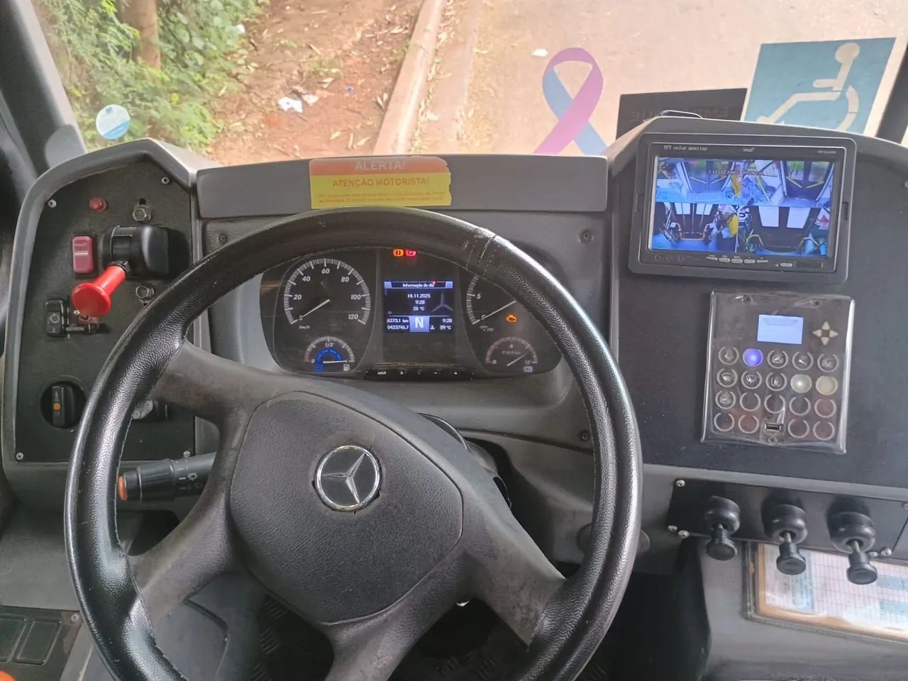 Ônibus a venda com boa procedência  - Foto 6