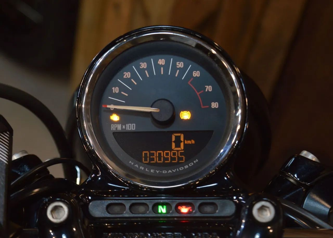 HARLEY-DAVIDSON SPORTSTER ROADSTER  - Foto 5