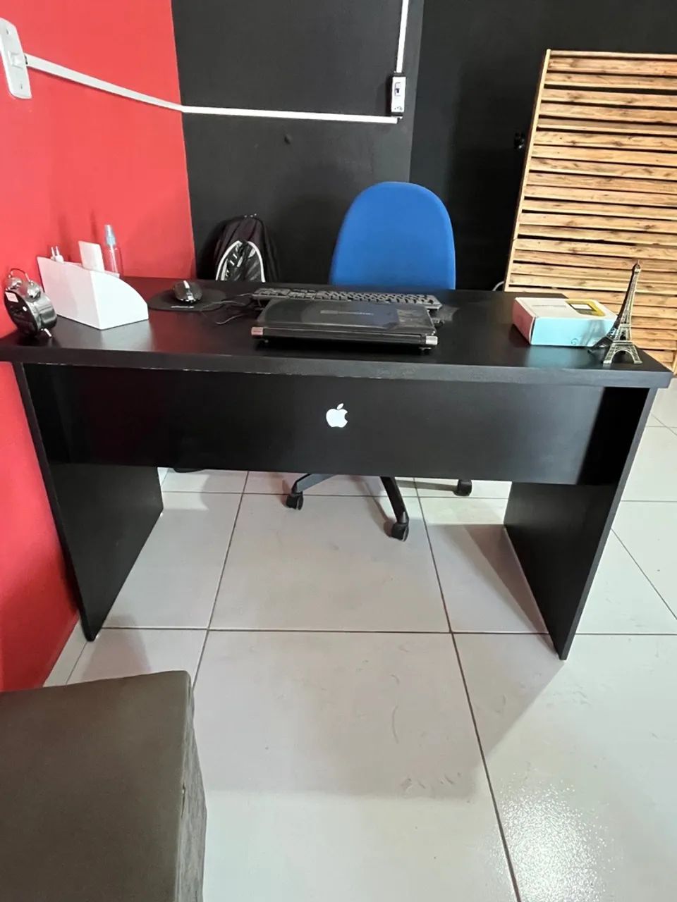 Mesa de escritório- praticamente nova - Foto 3