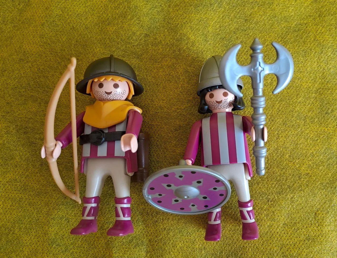 MOBILE TOY ** MT 2 Playmobil Medieval Knights