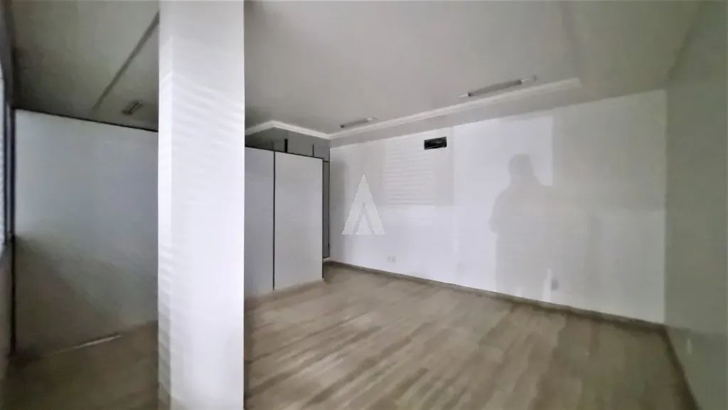 Sala comercial localizada no Centro de Joinville contendo 02 salas e lavabo. - Foto 4