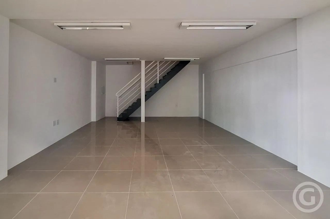 Loja com mezanino em ponto estratégico no Centro de Florianópolis - Foto 7