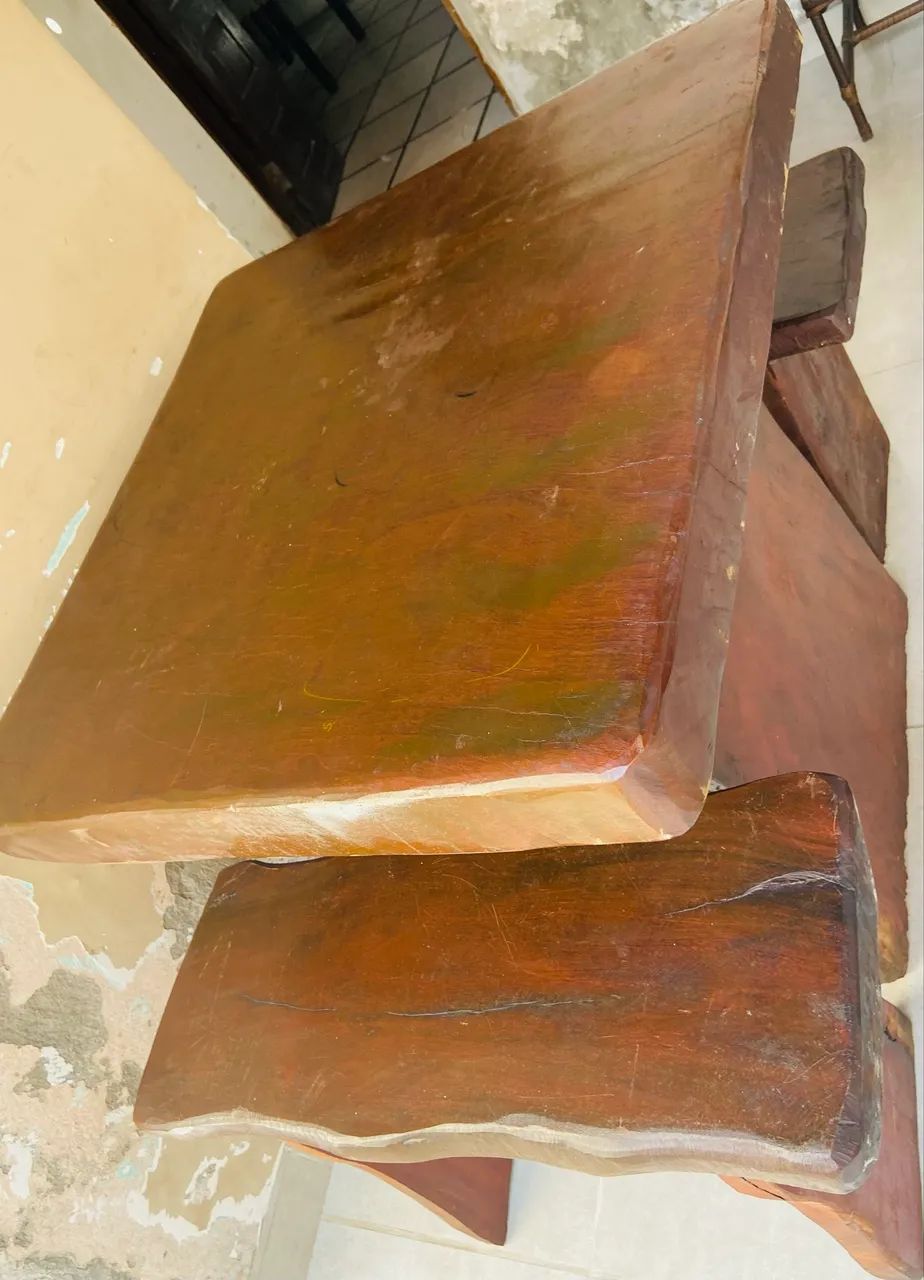 Rustic Table64962186105089120