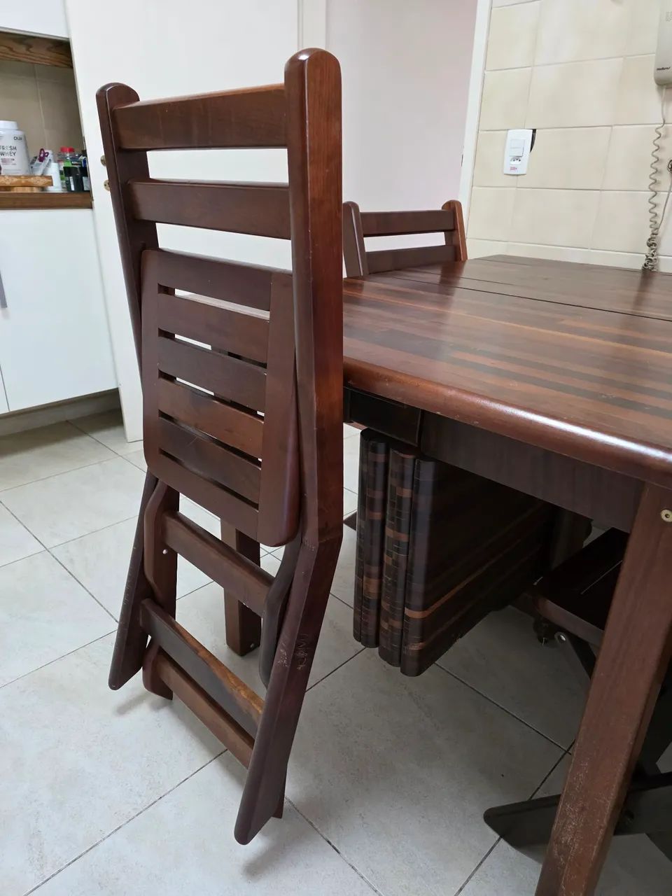 Mesa de Madeira Estilo Rústico/Colonial - Extensível até 2,80 m + 12 Cadeiras - Foto 3