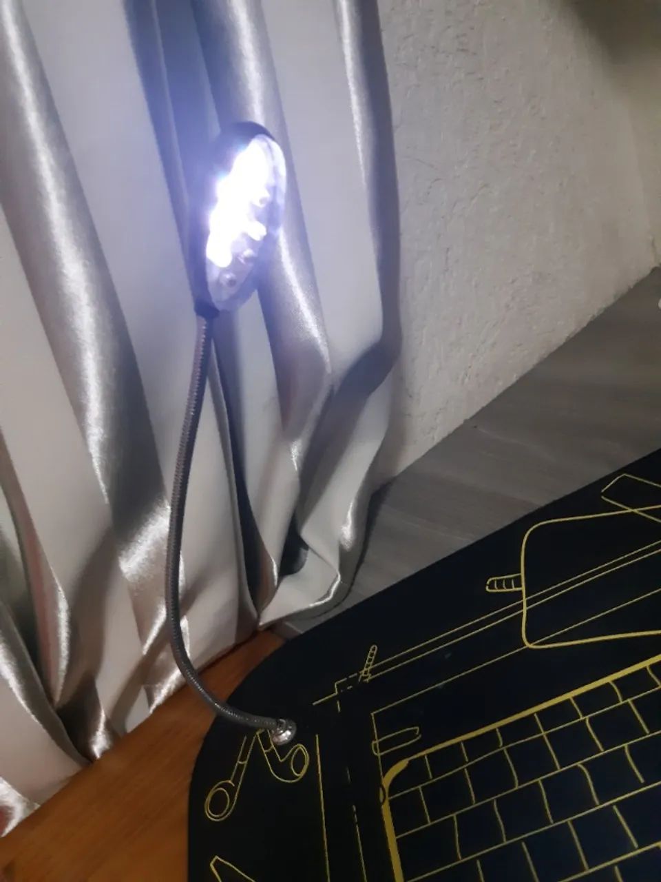 Mesa Almofada Para Notebook com lampada de Led "Ler a Descrição". - Foto 5