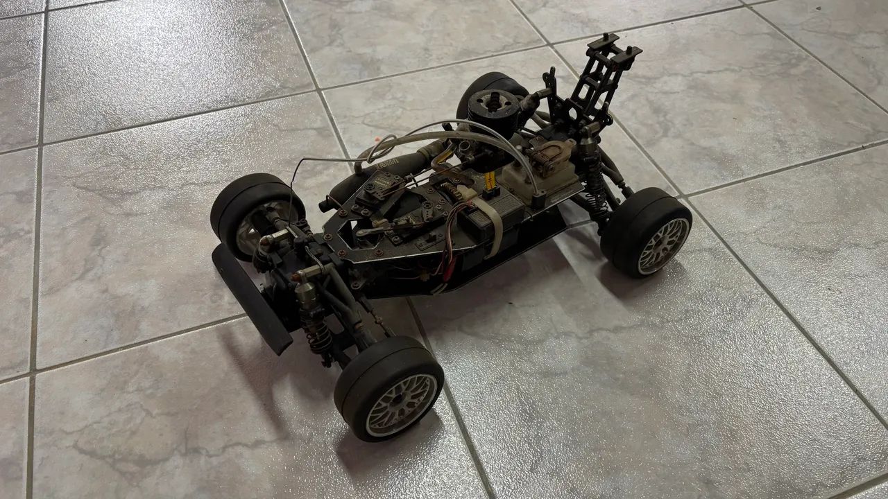 Automodelo Thunder Tiger combustão 