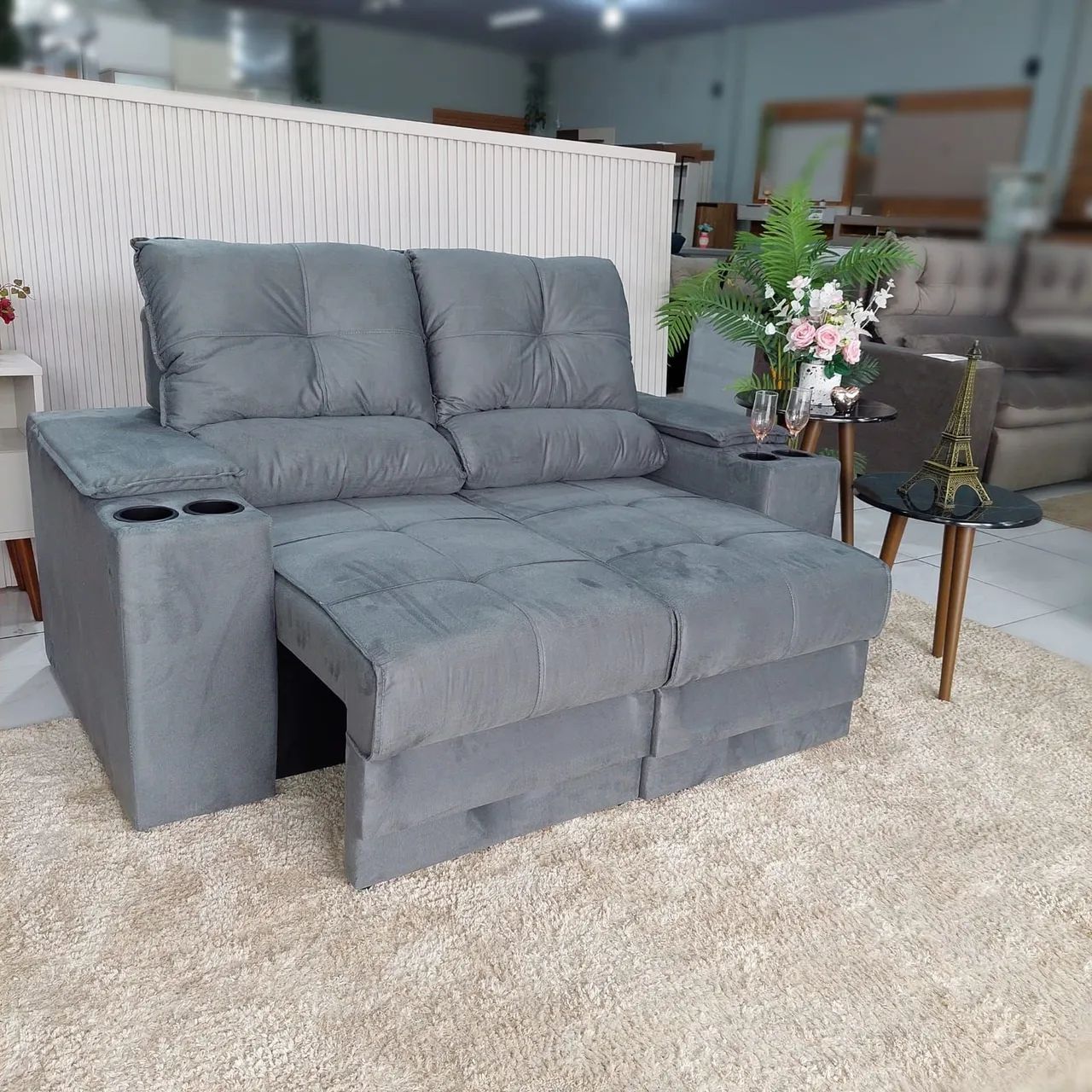 Sofa Retratil e reclinável 1.70M com porta-copos e USB 