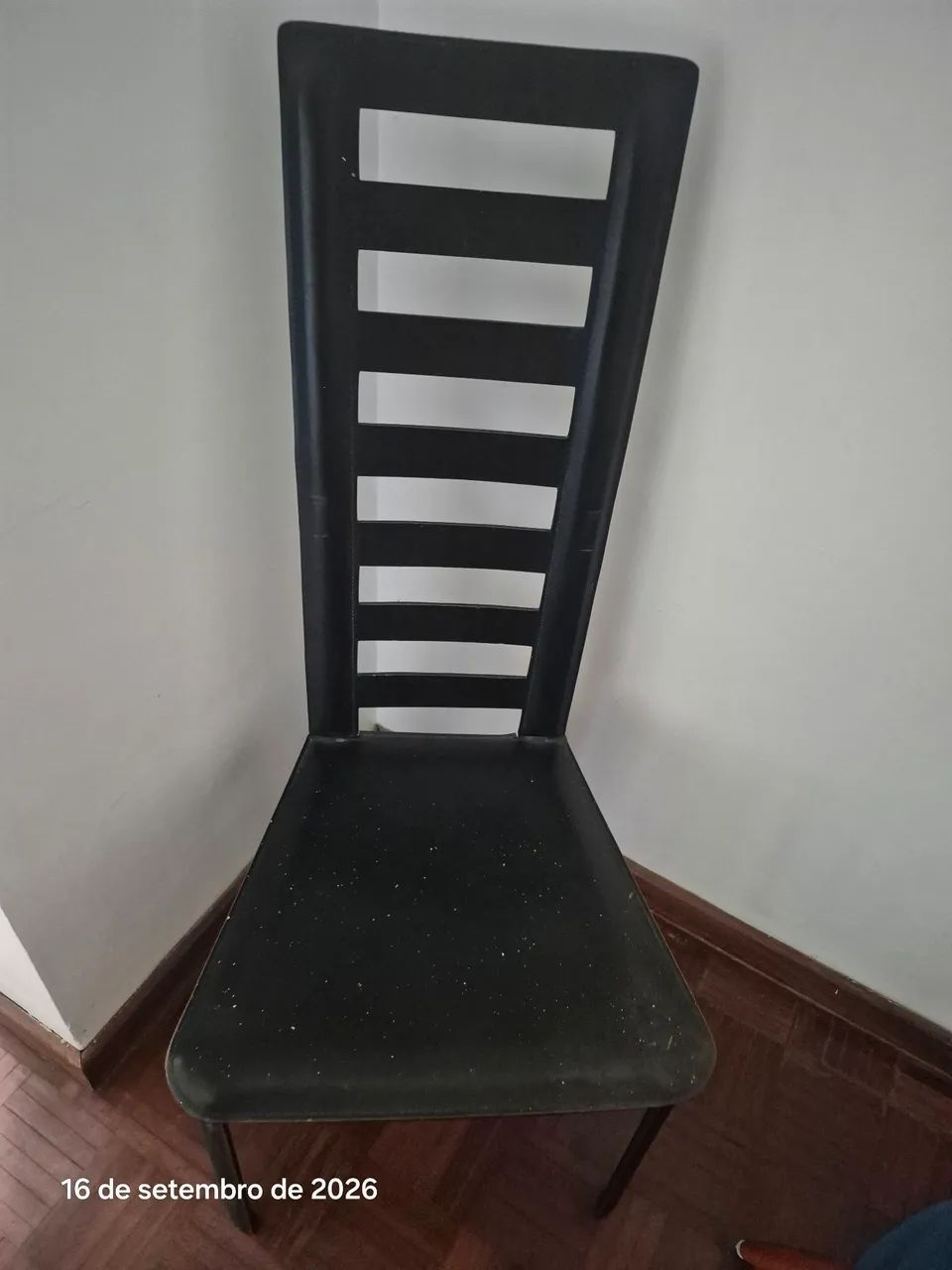 Cadeiras em couro e base  - Foto 2