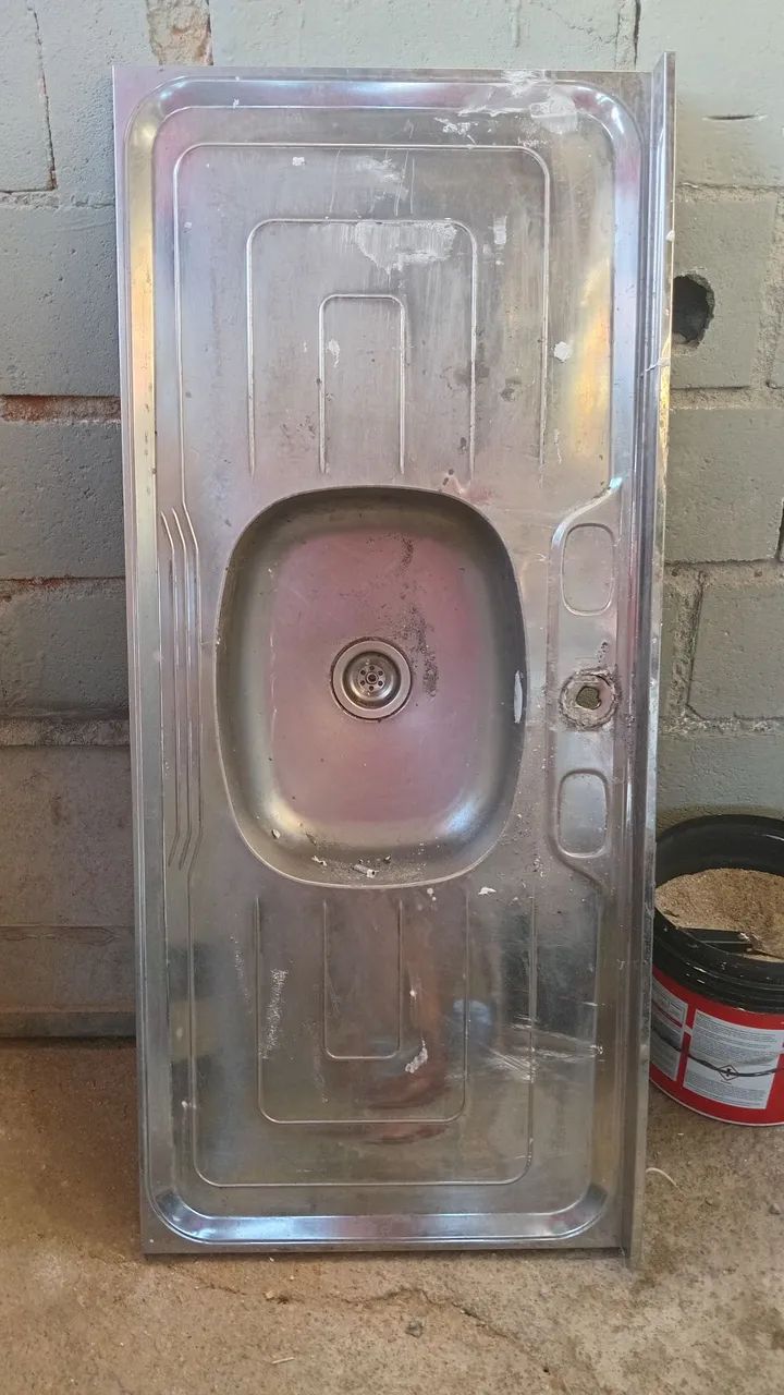 Vendo pia de inox cimentada