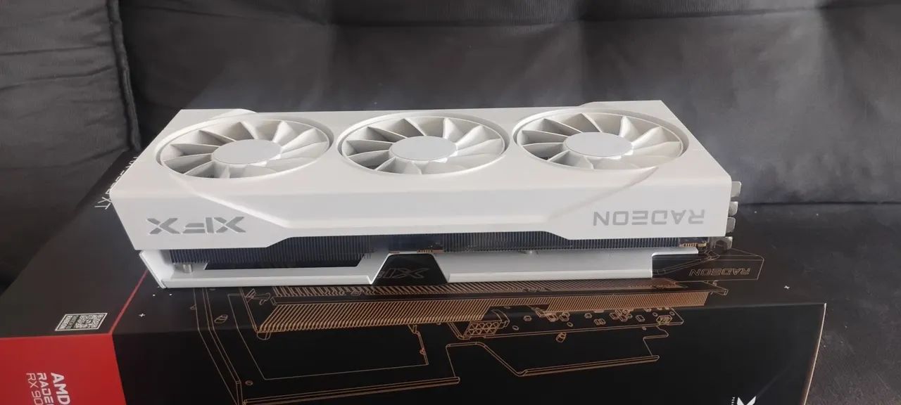 Placa de video Amd Rx 9060 xt 16gb  - Foto 3