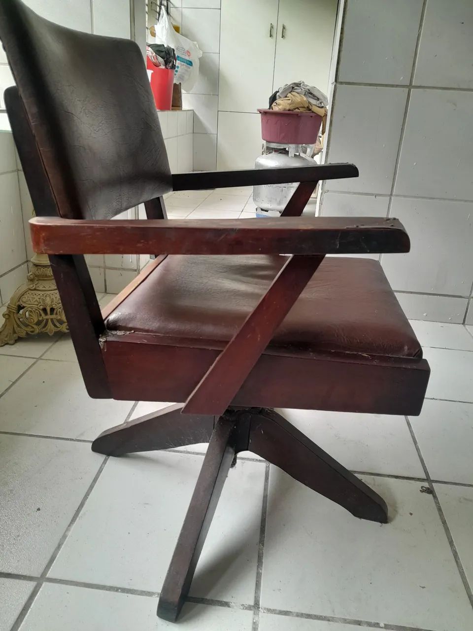 Cadeira Xerife Antiga  - Foto 2