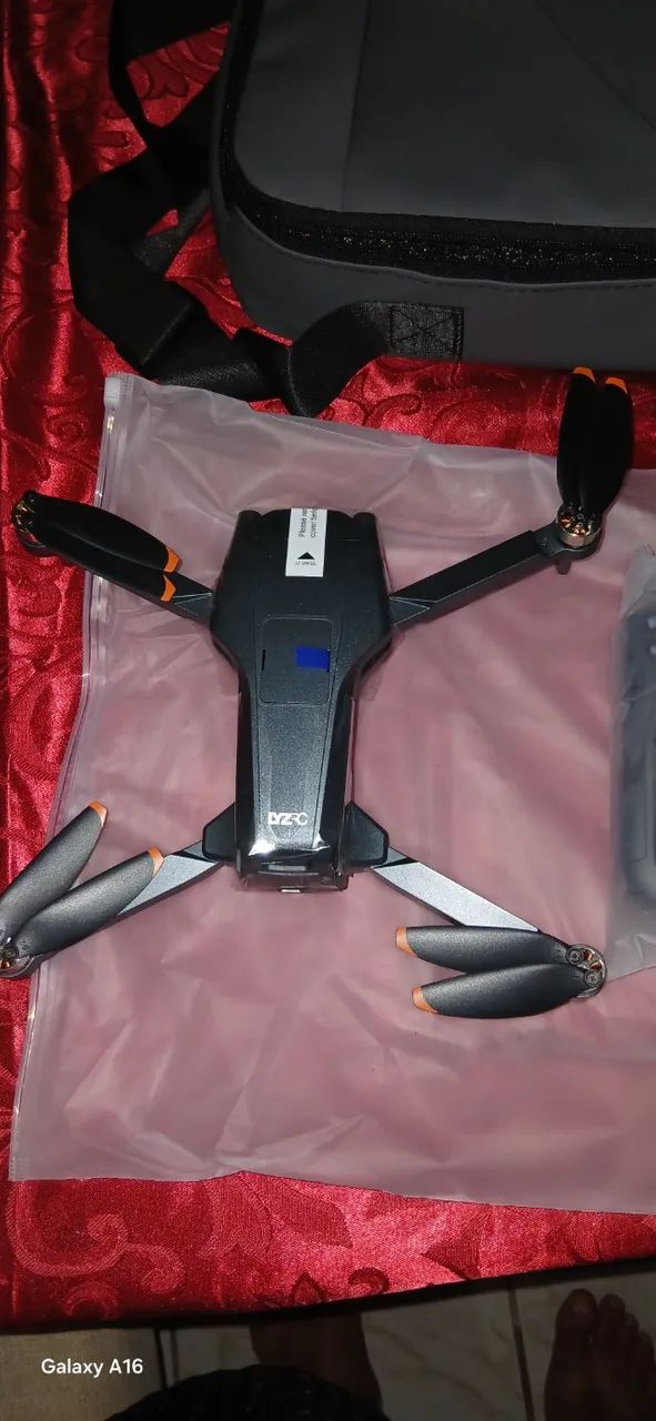 Drone l600 pro max com guimbal de 3 eixoe  e controle com telas - Foto 4
