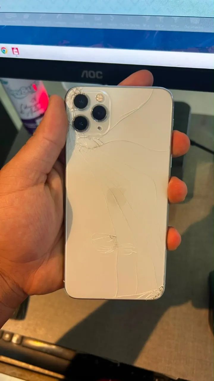 IPHONE 11 PRO MAX - Foto 4
