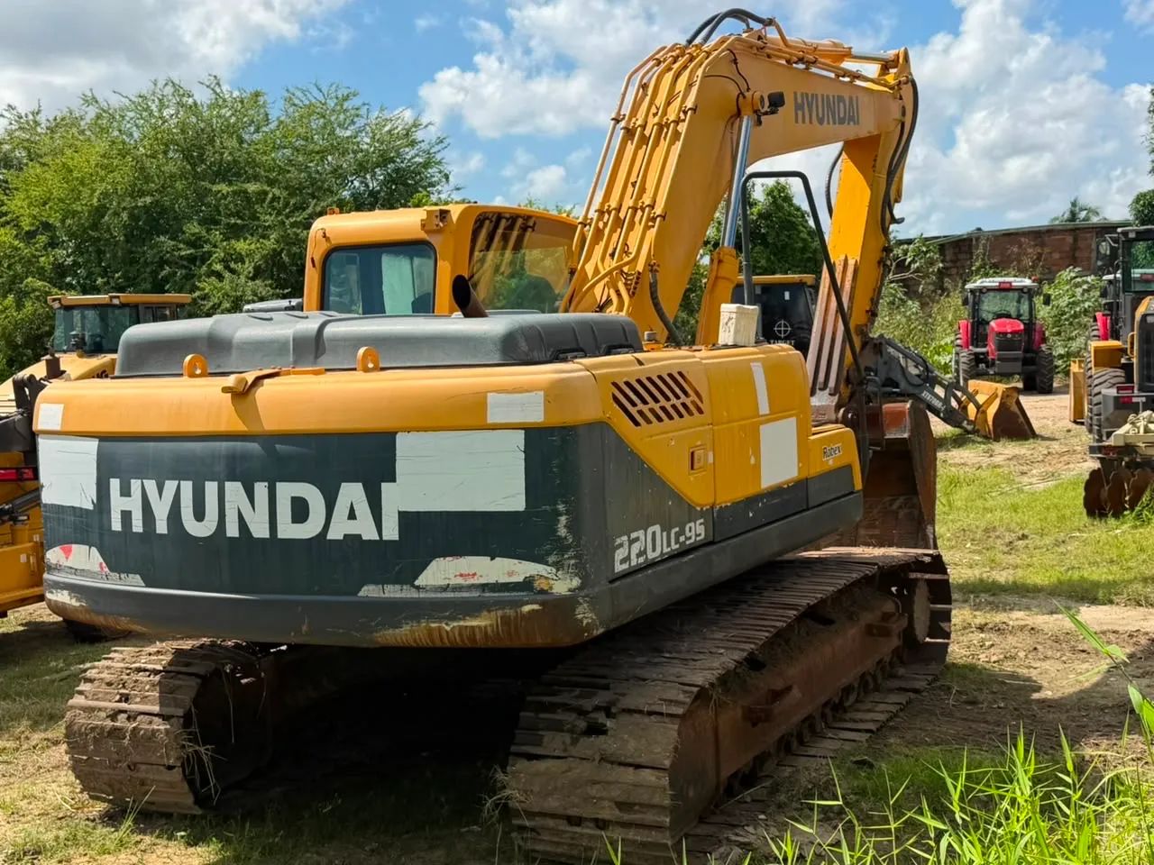 Vendo escavadeira hidráulica Hyundai 220 LC9 - Foto 4