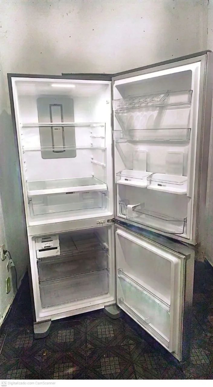 Vende-se Geladeira 