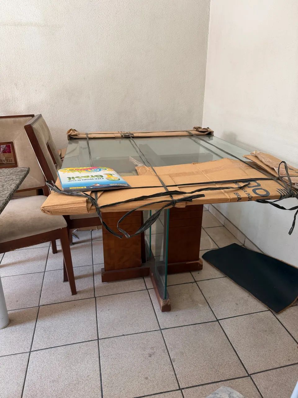 Conjunto de mesa e cadeiras 4 lugares  - Foto 2