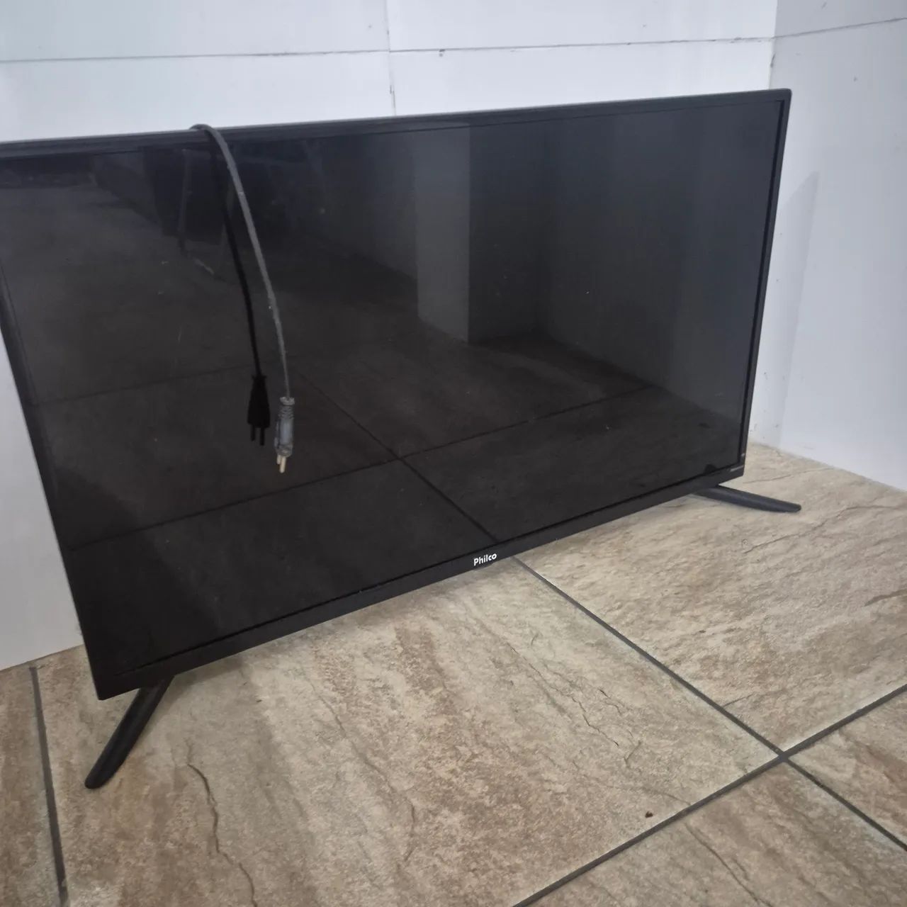 TV Philco 43" com defeito