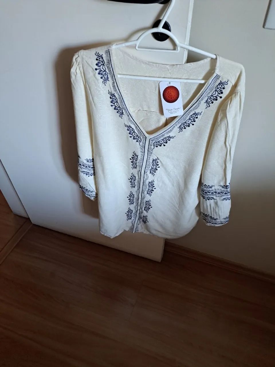 Bata bordada 100% viscose GG 