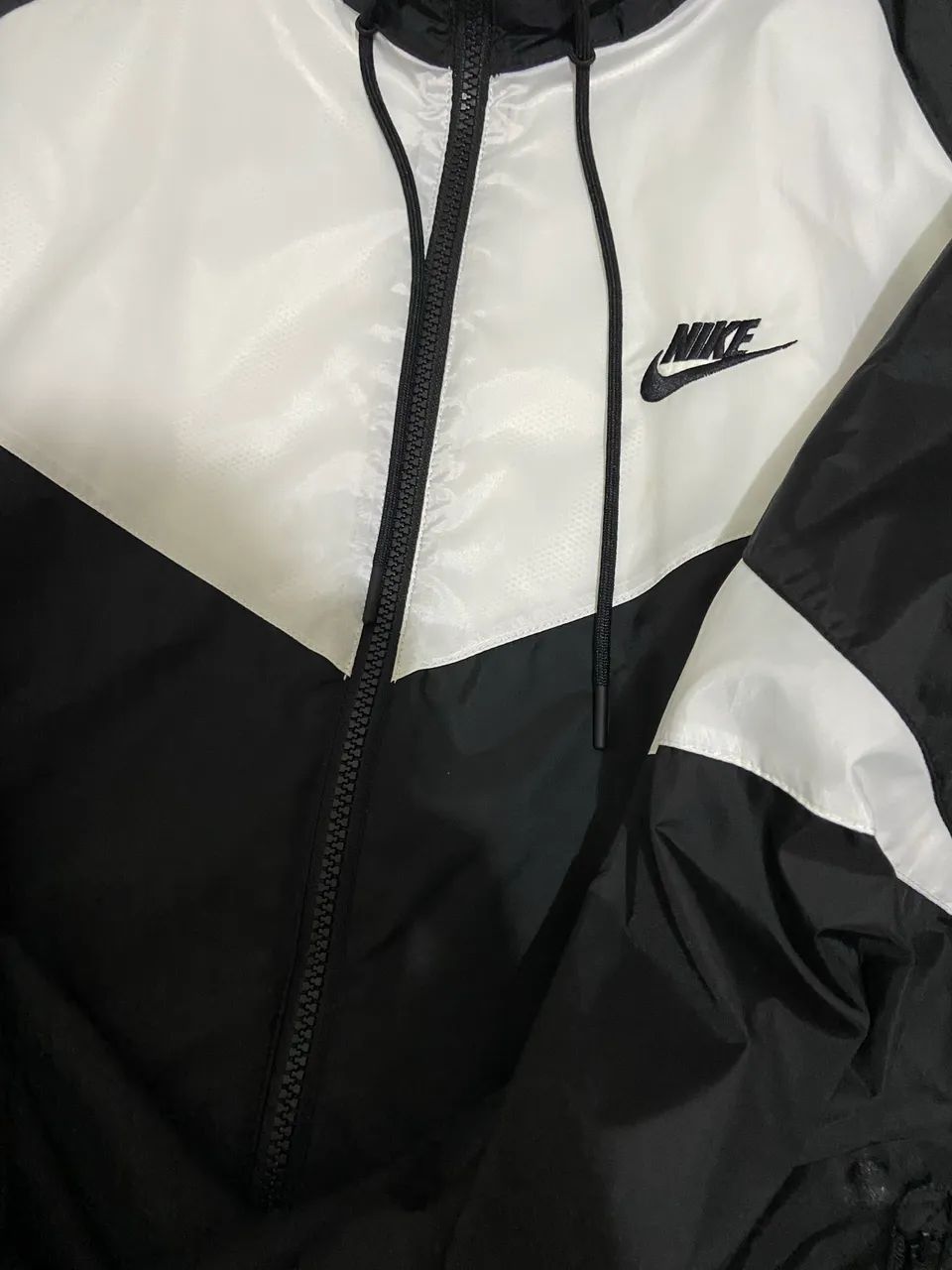 Jaqueta Nike Windrunner black/white - Foto 3