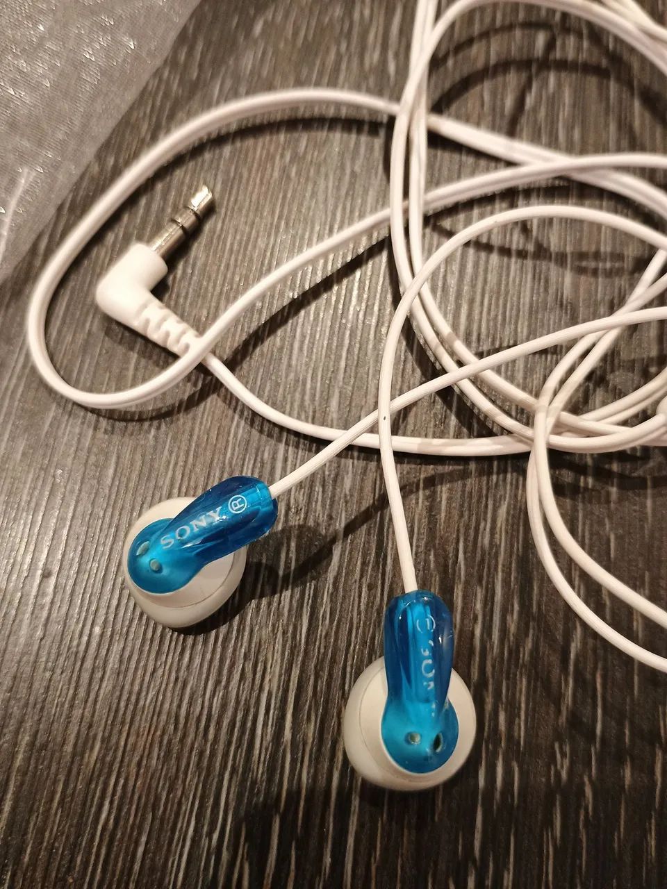 Fone de Ouvido Sony Earbud com Fio - Azul e Branco - Foto 3