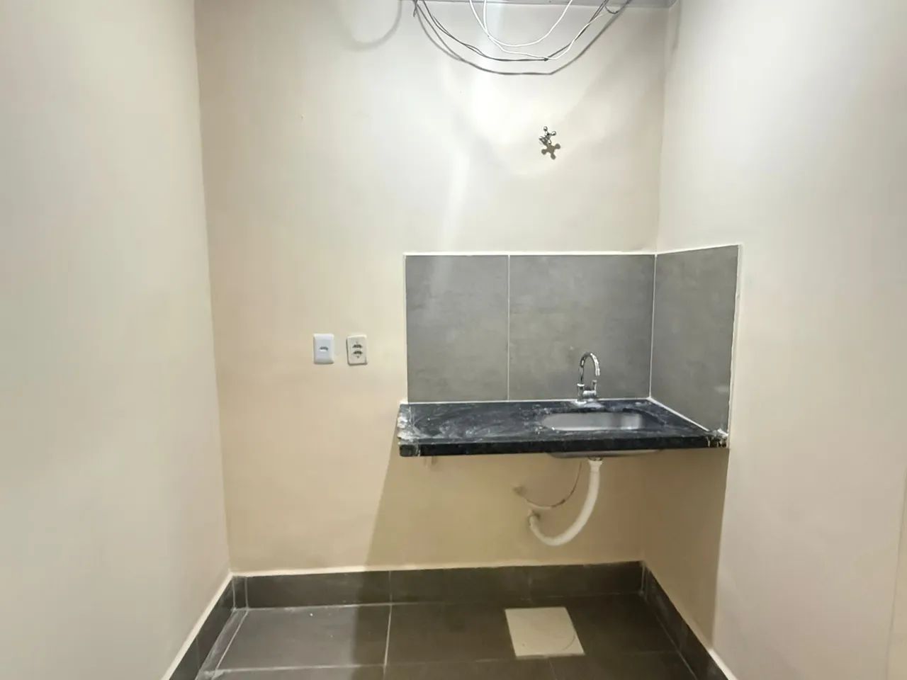 Aluguel de ampla sala comercial próxima à T-9 - Foto 3