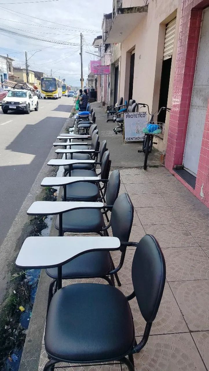 Cadeiras escolar reformada, assento e encosto novo  - Foto 3
