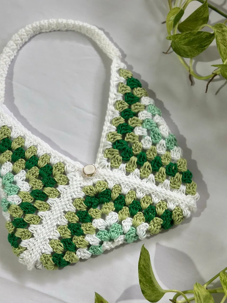Lançamento! Bolsa de crochê estilo hobo + brinde - Foto 4
