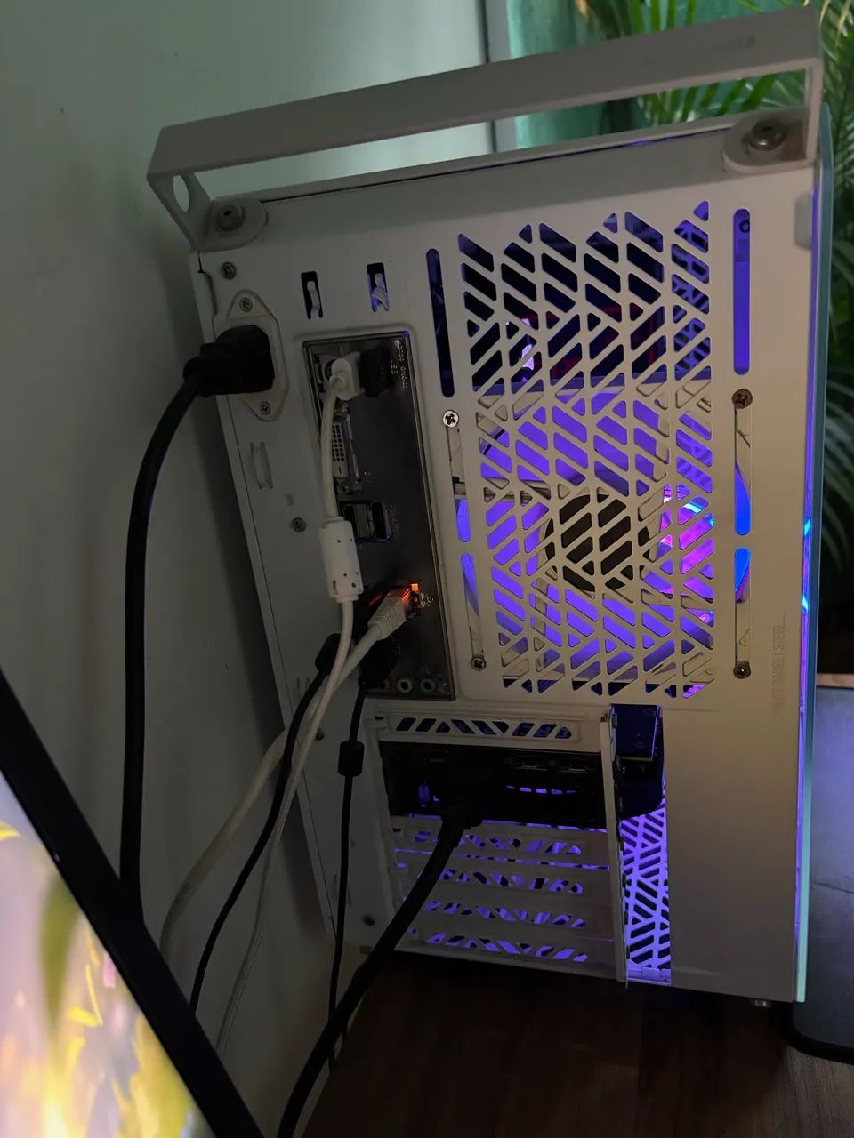 Gabinete Cooler Master QUBE 500 Flatpack White Branco - Excelente Estado - Foto 4