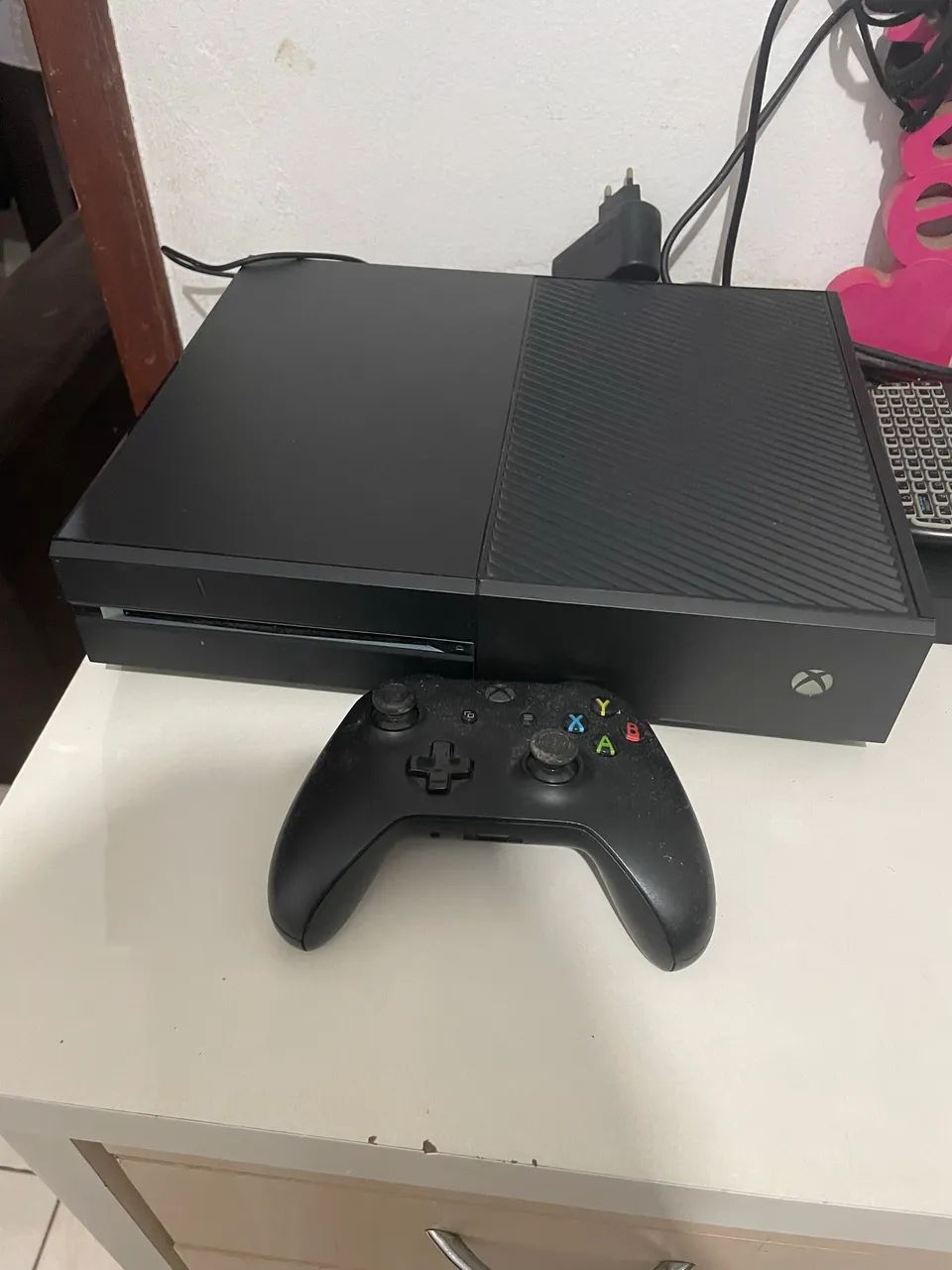 XBOX ONE FAT 500GB COM 1 CONTROLE FUNCIONANDO TUDO PERFEITAMENTE 