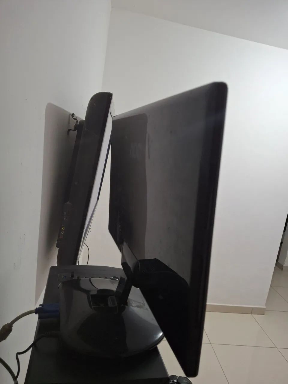 Monitor 19 com cabos ótimo funcionamento - Foto 2