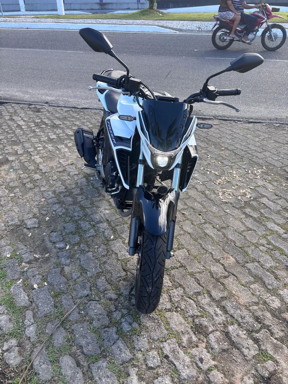  Fazer 250