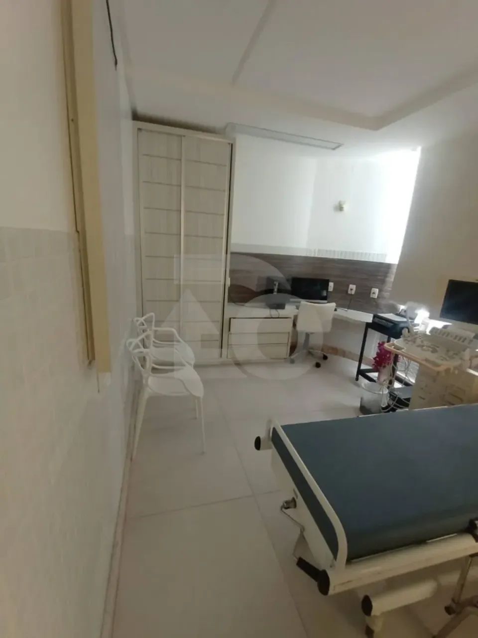 Edifício Comercial no Bairro Luzia à Venda com 14 Salas e Banheiros - Foto 5